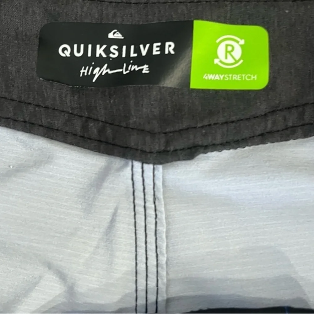 Quiksilver‎ Men Sz 38 Board Shorts Surf Swim Trunks Green & Blue Striped 38x8.5”
